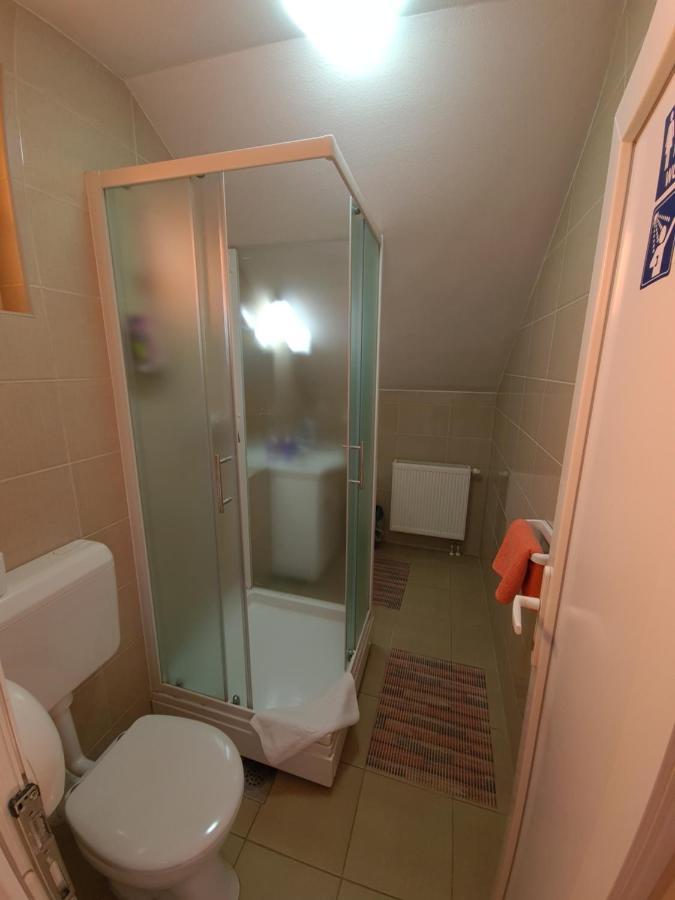 Guest House Aquarius Bosnjaci ภายนอก รูปภาพ